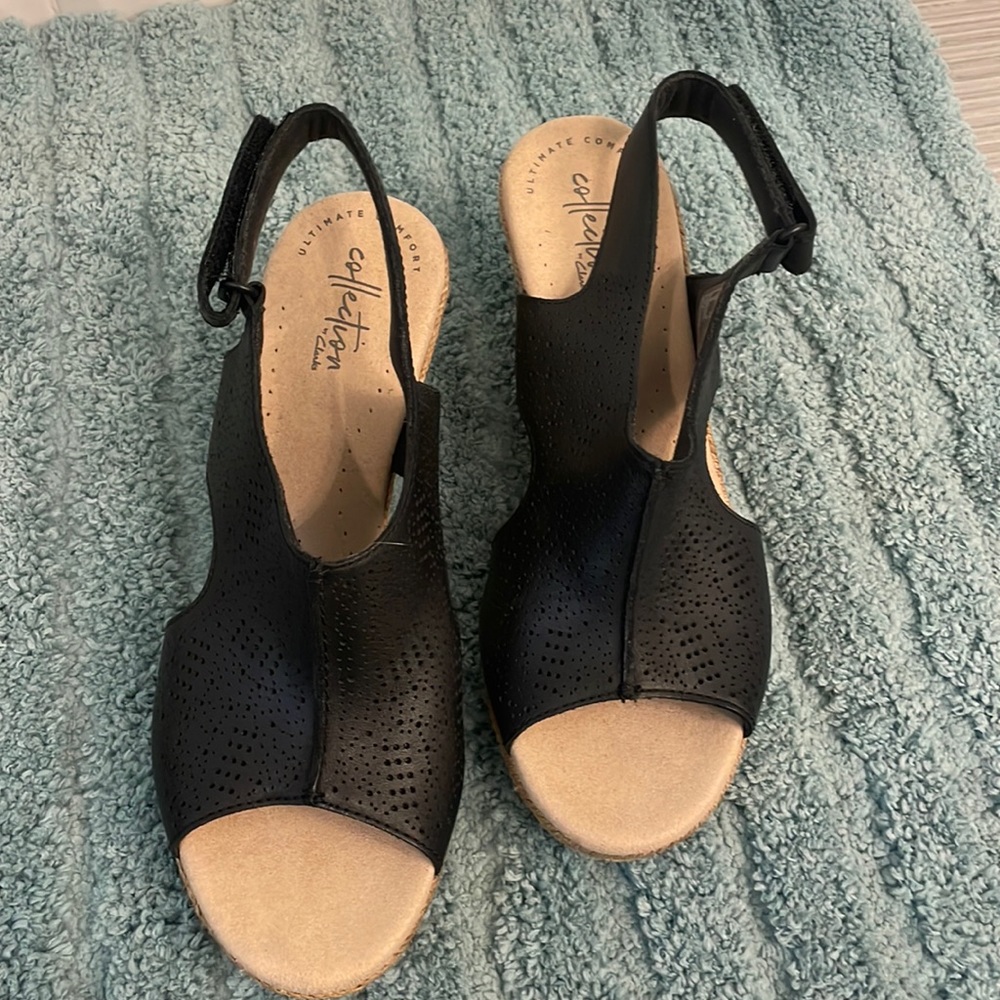 Clark’s black sandal 7.5